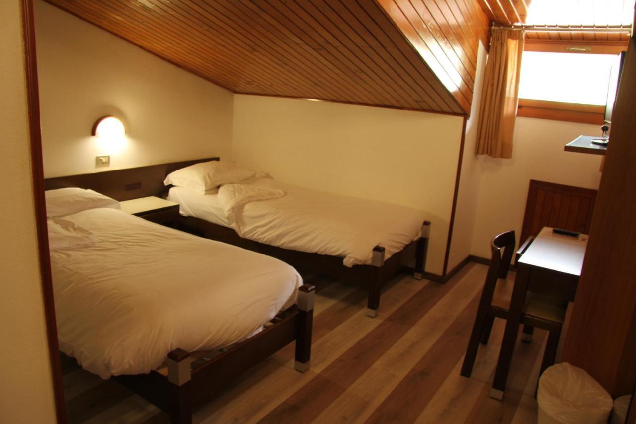 Hotel Davost Forni di Sopra Exterior photo