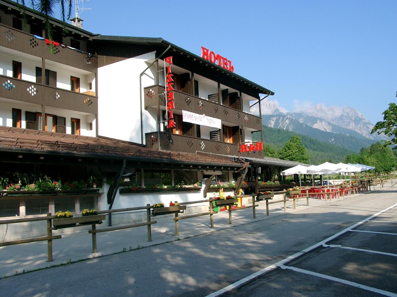 Hotel Davost Forni di Sopra Exterior photo